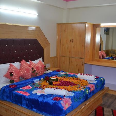 Rewat Residency Manali Hotel Exterior photo