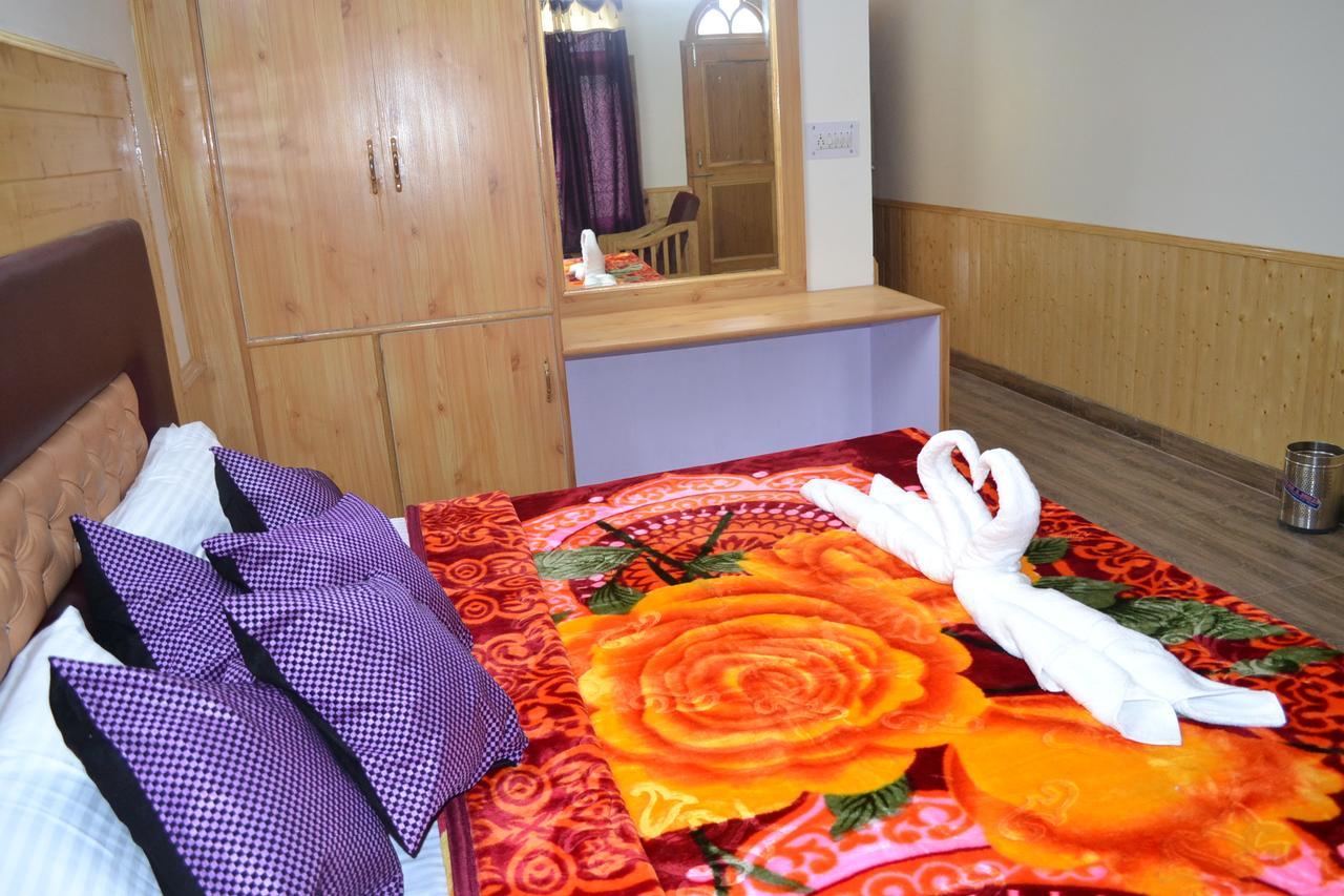 Rewat Residency Manali Hotel Exterior photo