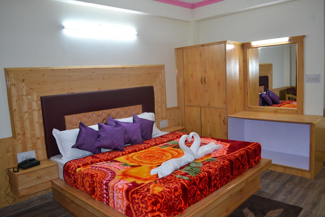 Rewat Residency Manali Hotel Exterior photo