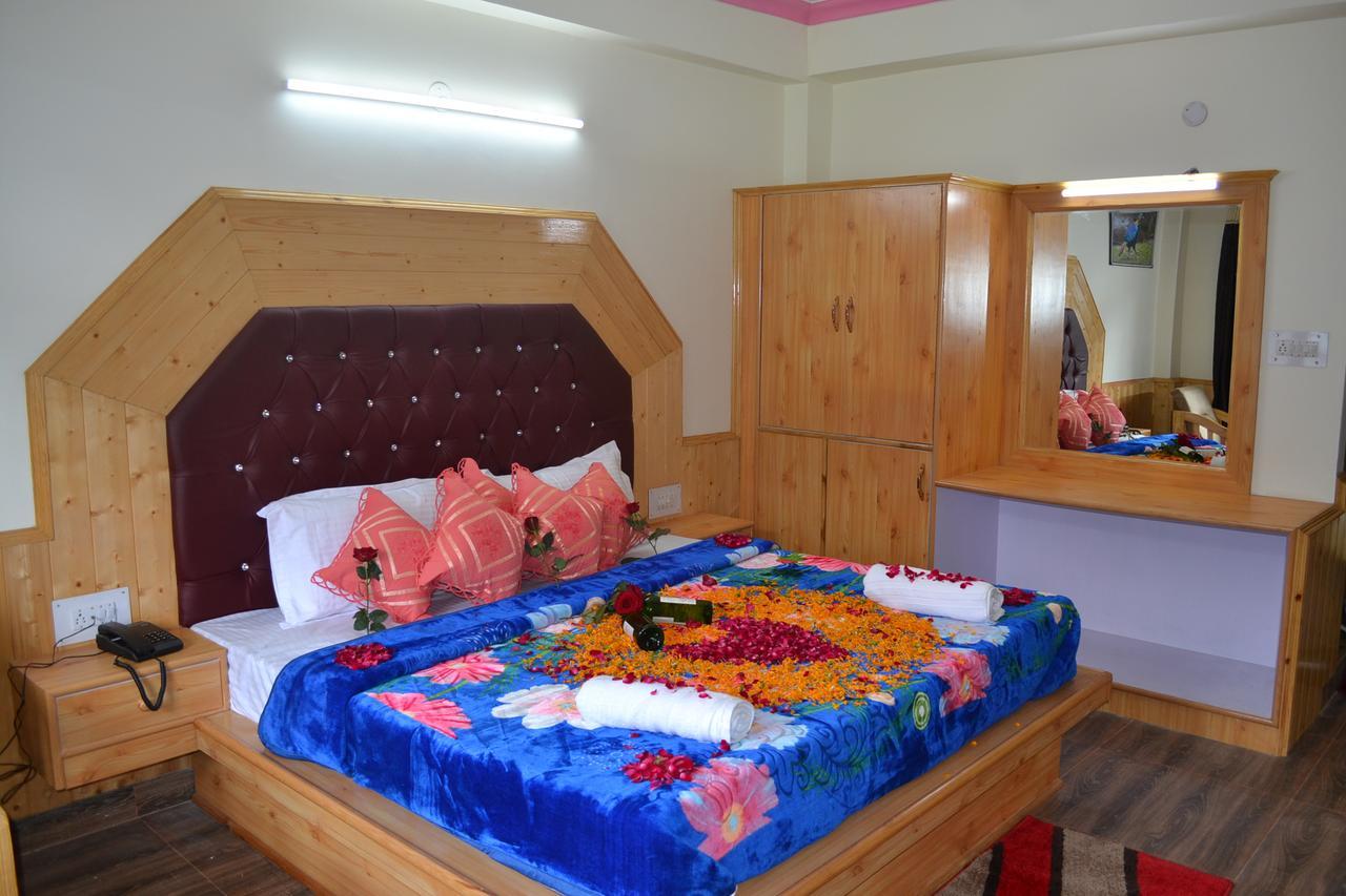 Rewat Residency Manali Hotel Exterior photo