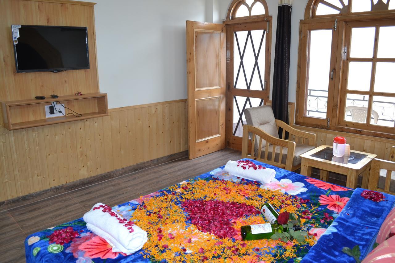 Rewat Residency Manali Hotel Exterior photo