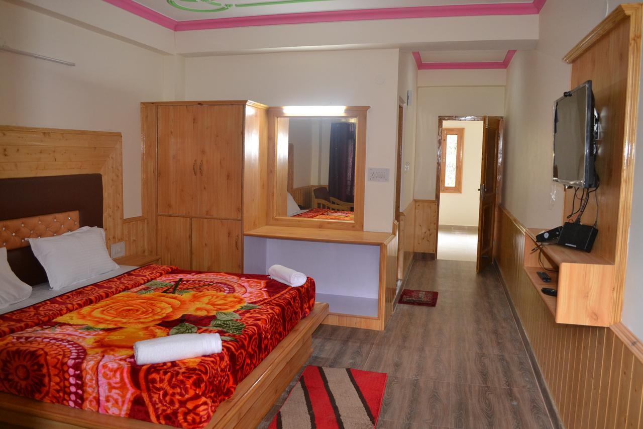 Rewat Residency Manali Hotel Exterior photo